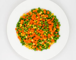 plate of mixed carrot peas and corn